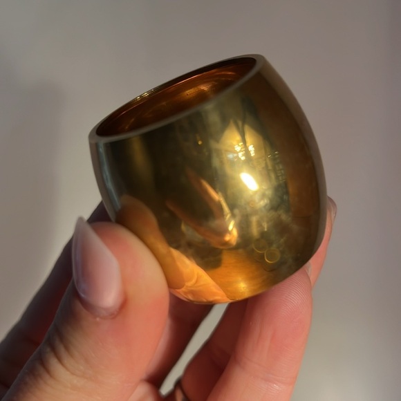 Brass classic simple elegant vintage napkin rings - Picture 3 of 4